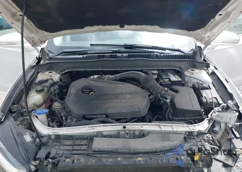 2013 Ford Fusion Se z USA, uszkodzony, nr VIN 3FA6P0HR0DR106937